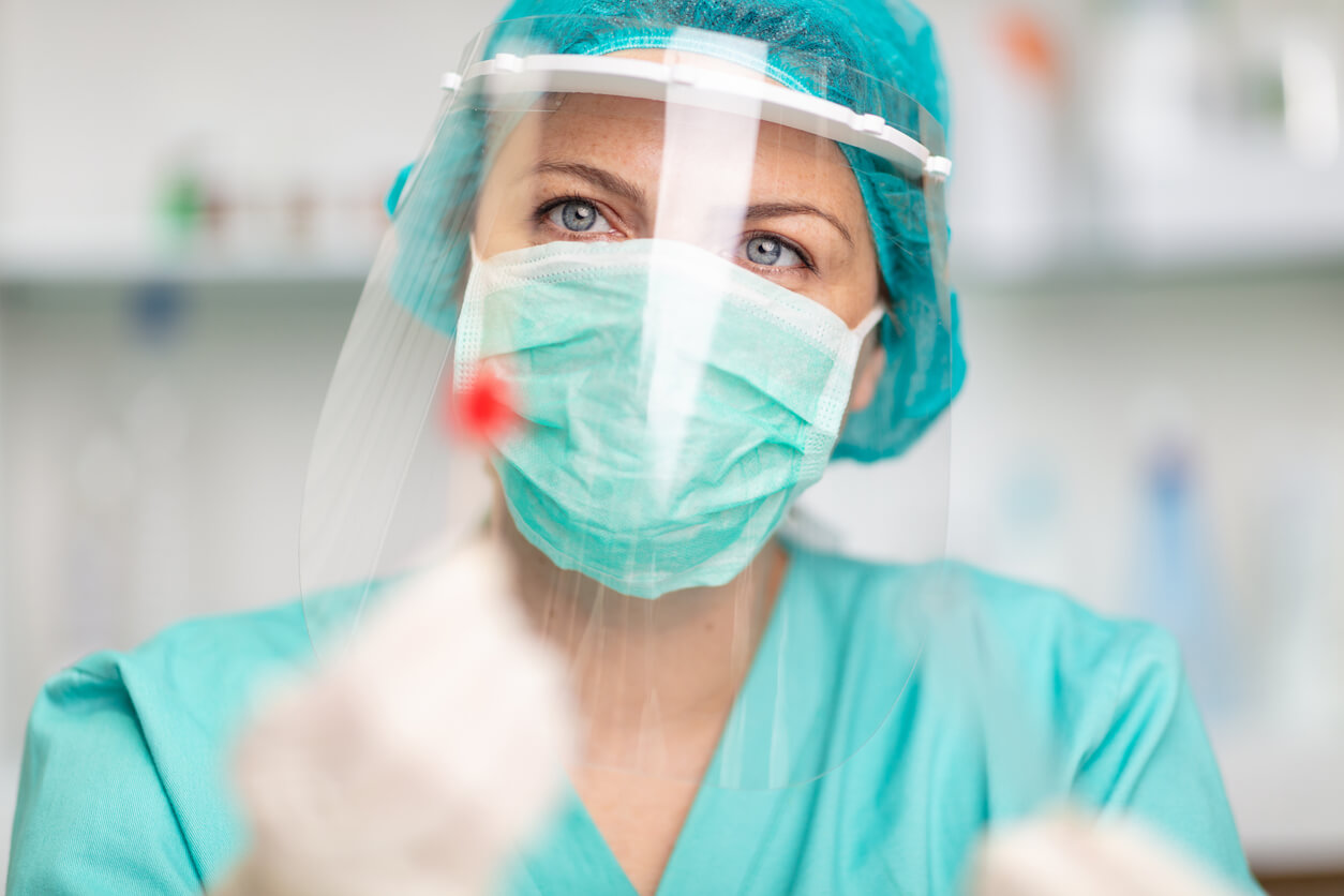 A picture of a covid-19 nurse.