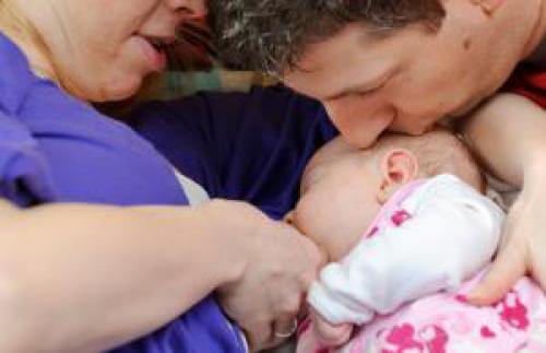 New Dad: What You Can Do to Make Breastfeeding Better for Your Partner