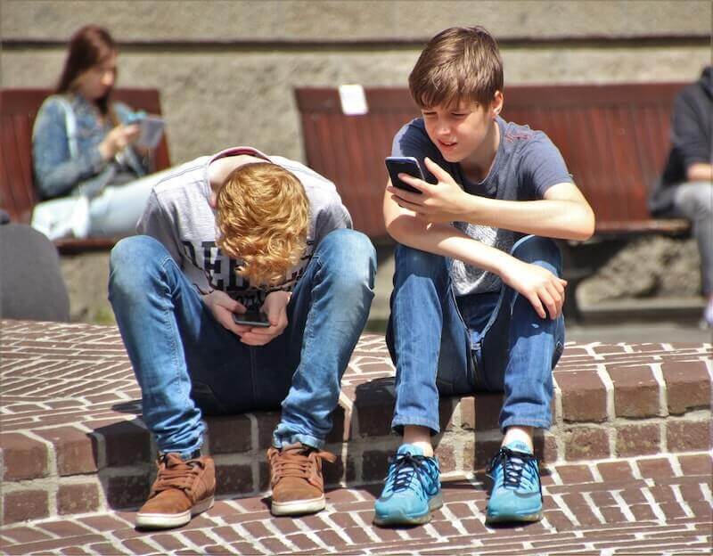 Teens and Mental Health: The Harmful Effects of Too Much Screen Time